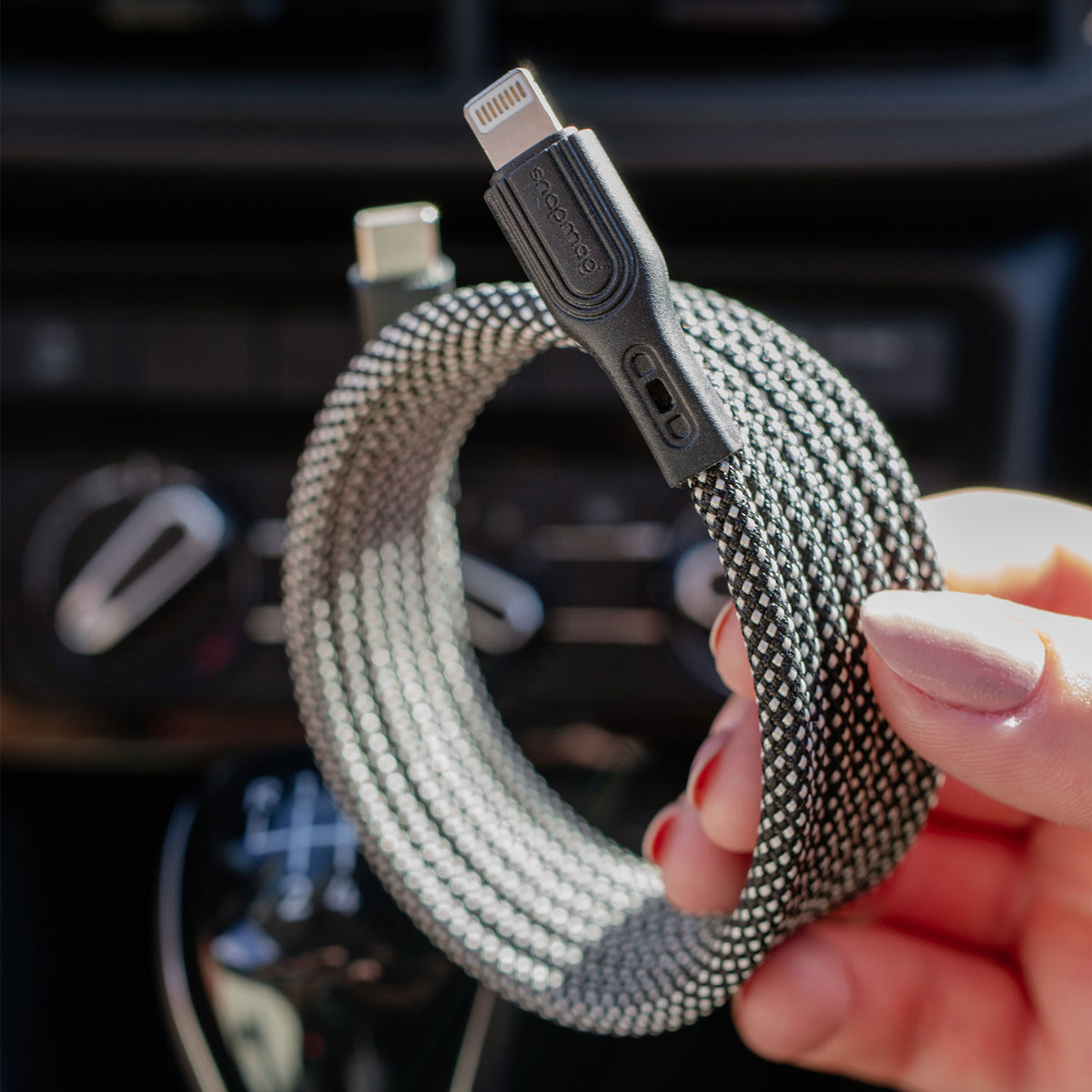 Universal Magnetic USB-C & Lightning | Quick Charge (3.3 ft / 1m)